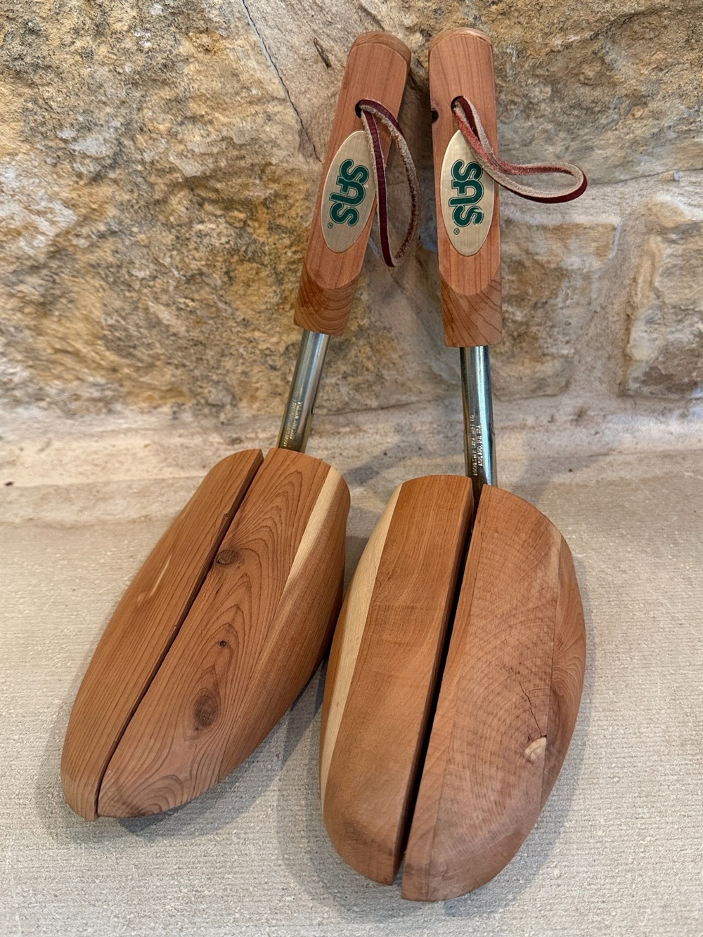SAS Rochester Shoe Tree Co. Cedar Wood Shoe Tree Stretcher Shape Keeper Set